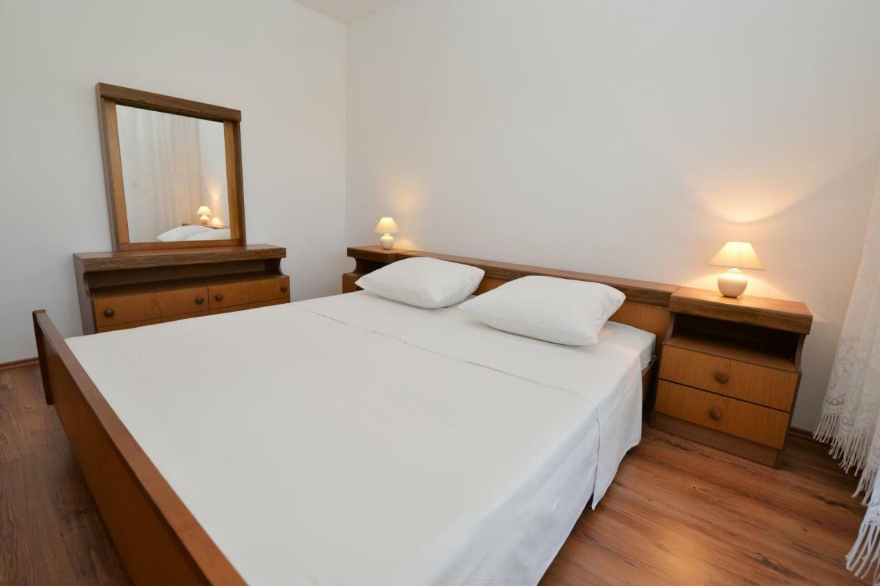 Apartmani Sime Betina  Exterior photo