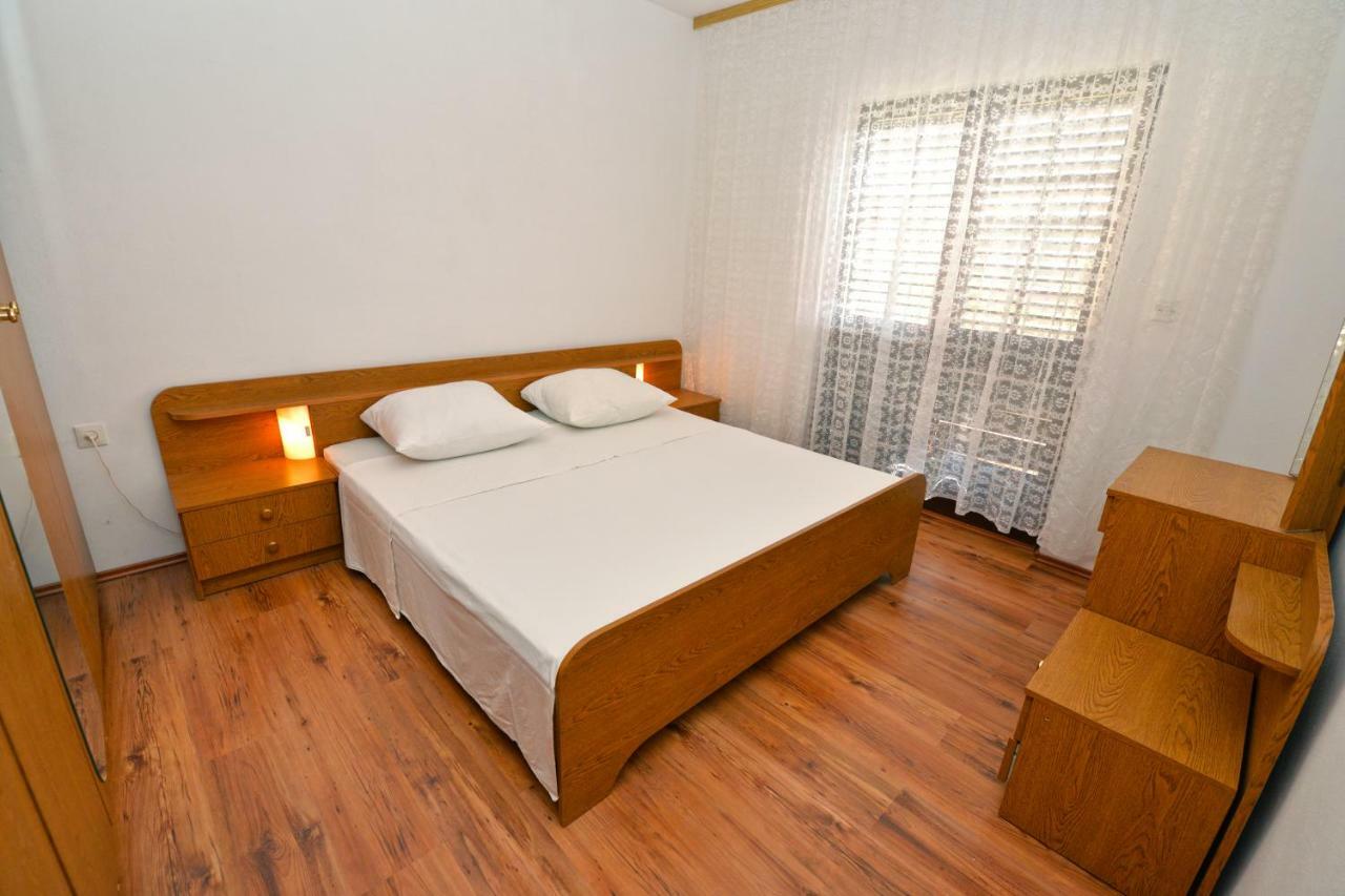 Apartmani Sime Betina  Exterior photo